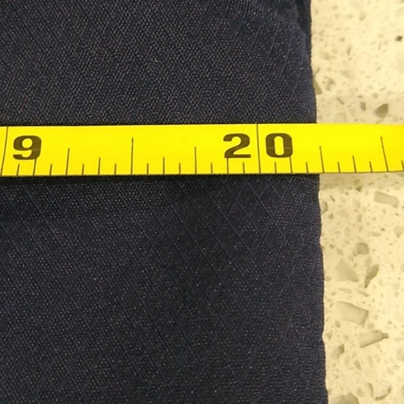 UNDER ARMOUR 1/4 ZIP, NAVY & WHITE, WIND, ATHLETIC JACKET - Picture 7 of 9